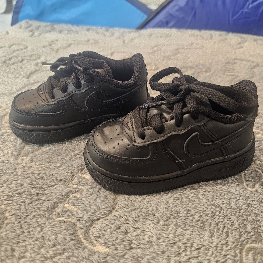 Kids Black Low Top Air Forces